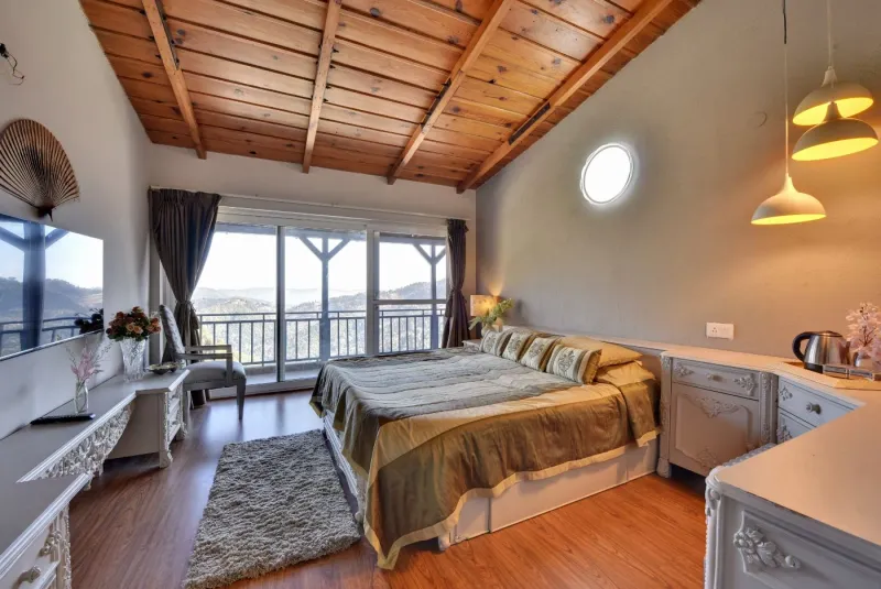 Luxe 4BHK Himalayan Range View - Madalsa Home